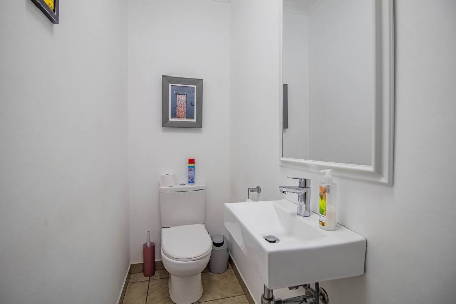 4 Bedroom Property for Sale in Jacobsbaai Western Cape
